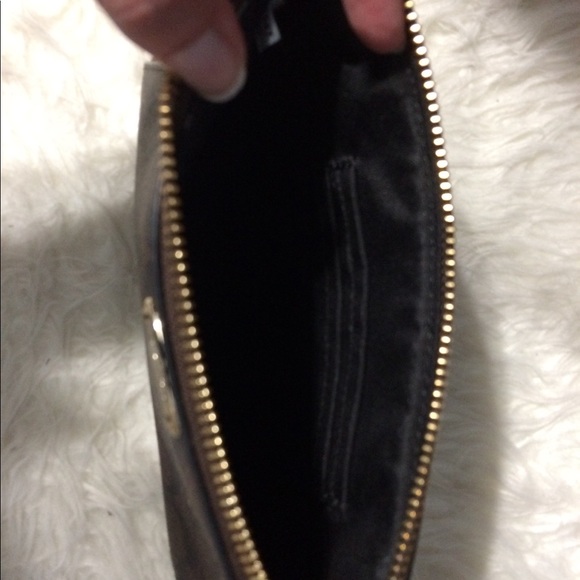 Genuine Coach Wristlet ! - Picture 3 of 3